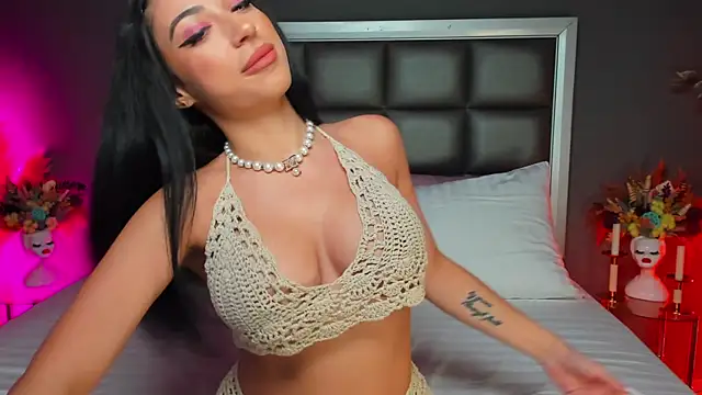 Anais Bloom online show from 8, 9, 2025