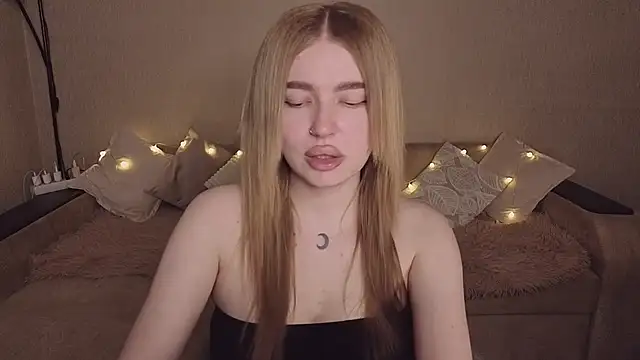 Snapshot of ViolettaLopez chatting on 31, 5, 2026 ViolettaLopez online show from 31, 5, 2026