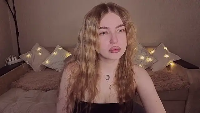 Snapshot of ViolettaLopez chatting on 22, 4, 2026 ViolettaLopez online show from 22, 4, 2026