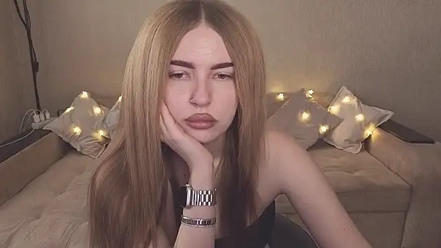 ViolettaLopez online show from 19, 10, 2025