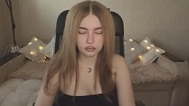 ViolettaLopez online show from 3, 11, 2025