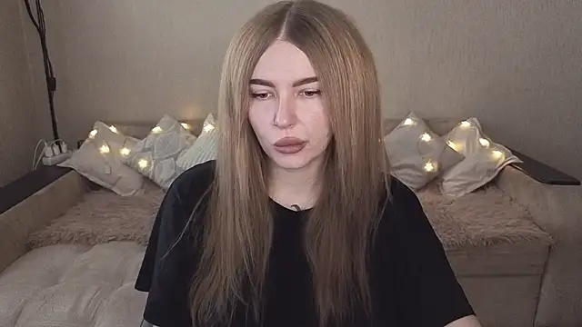 ViolettaLopez online show from 25, 10, 2025