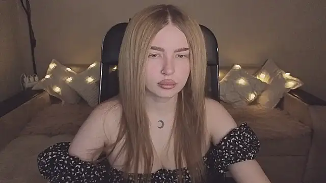 ViolettaLopez online show from 10, 11, 2025