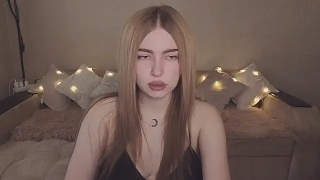 ViolettaLopez online show from 6, 11, 2025