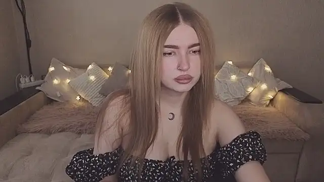 ViolettaLopez online show from 8, 11, 2025