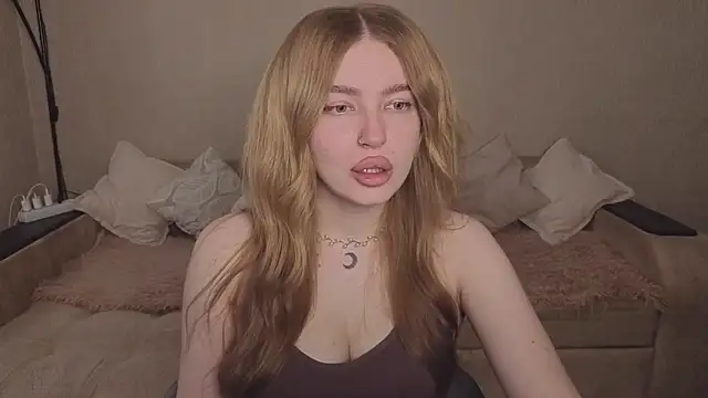 Snapshot of ViolettaLopez chatting on 12, 5, 2026 ViolettaLopez online show from 12, 5, 2026