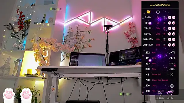 Snapshot of Elena-Marilyn chatting on 29, 11, 2025 Elena-Marilyn online show from 29, 11, 2025