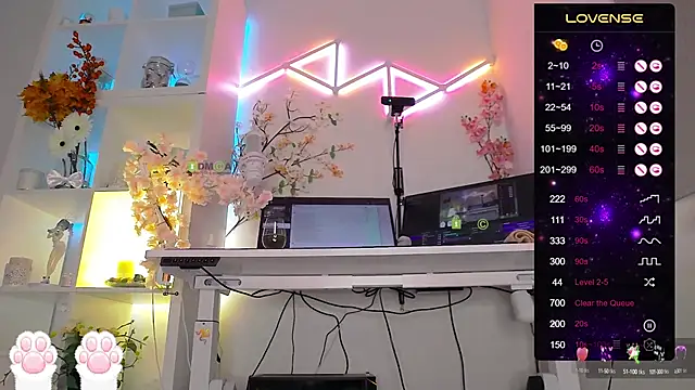 Snapshot of Elena-Marilyn chatting on 25, 9, 2025 Elena-Marilyn online show from 25, 9, 2025