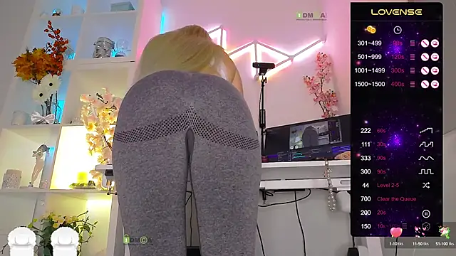 Snapshot of Elena-Marilyn chatting on 7, 10, 2025 Elena-Marilyn online show from 7, 10, 2025