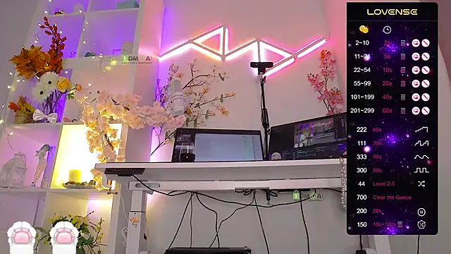 Snapshot of Elena-Marilyn chatting on 7, 11, 2025 Elena-Marilyn online show from 7, 11, 2025