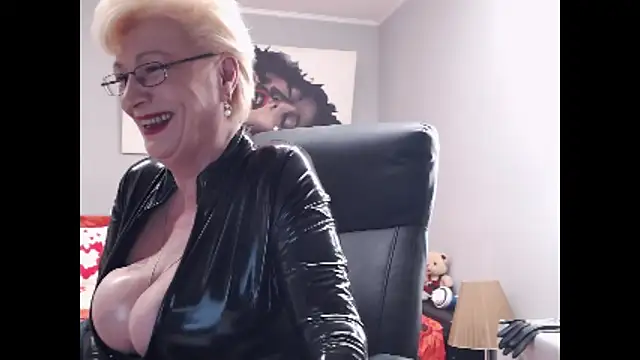 LaylaMilf online show from 4, 3, 2025