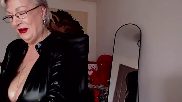 LaylaMilf online show from 9, 2, 2026