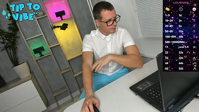 Smallnipples online show from 4, 12, 2025