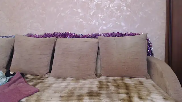 Amy August online show from 20, 12, 2025