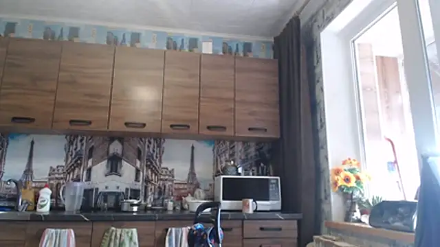 Amy August online show from 1, 6, 2026