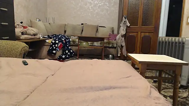 Amy August online show from 5, 2, 2026