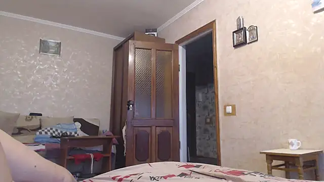 Snapshot of Amy_August chatting on 25, 9, 2025 Amy August online show from 25, 9, 2025