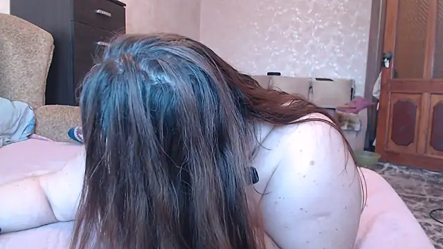 Amy August online show from 1, 2, 2026