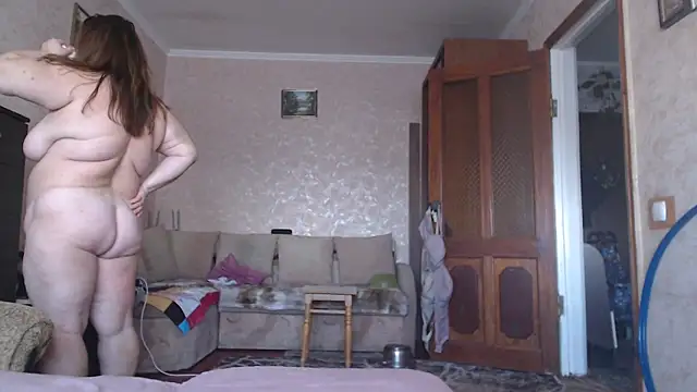 Amy August online show from 11, 2, 2026