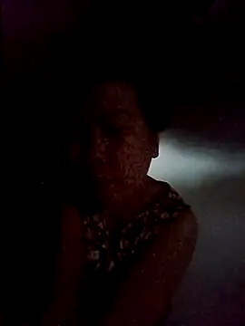 Snapshot of TropicalFlower chatting on 22, 12, 2025 TropicalFlower online show from 22, 12, 2025