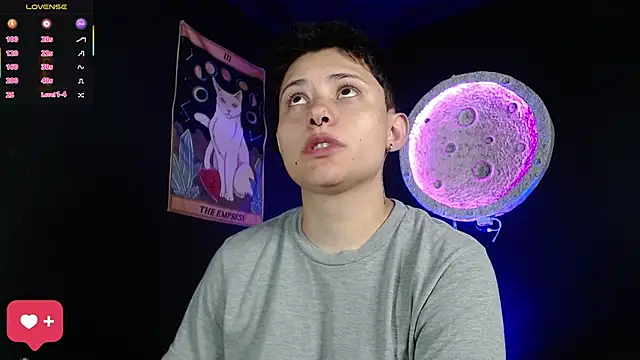 Snapshot of girl_intense444 chatting on 3, 3, 2026 girl intense444 online show from 3, 3, 2026