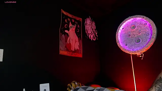 girl intense444 online show from 5, 5, 2026