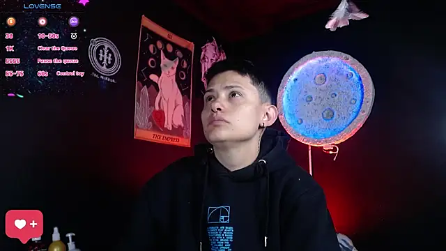 Snapshot of girl_intense444 chatting on 4, 7, 2026 girl intense444 online show from 4, 7, 2026