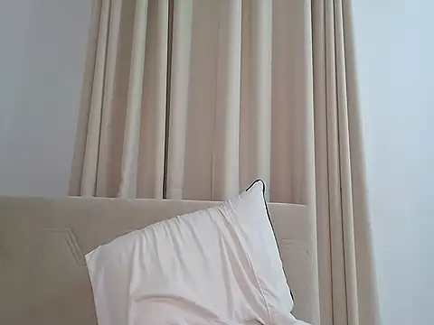 Snapshot of Deliciousgal chatting on 5, 1, 2026 Deliciousgal online show from 5, 1, 2026