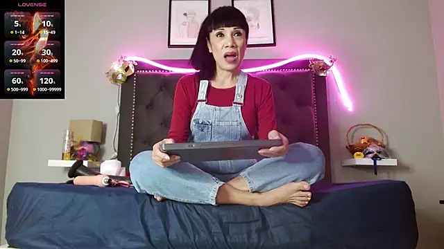 Snapshot of CharlotteLemke chatting on 27, 11, 2025 CharlotteLemke online show from 27, 11, 2025