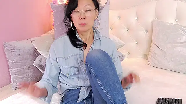 Asian legs online show from 4, 5, 2026