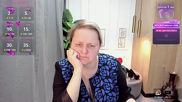 ScarlettSoft online show from 10, 4, 2026