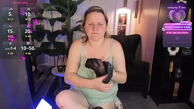 ScarlettSoft online show from 14, 5, 2026