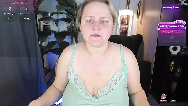 ScarlettSoft online show from 16, 5, 2026