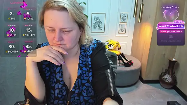 ScarlettSoft online show from 4, 4, 2026