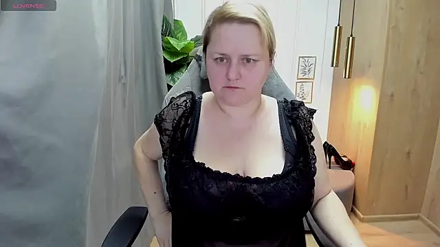 ScarlettSoft online show from 3, 3, 2025