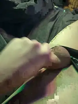 Snapshot of K100x chatting on 8, 11, 2025 K100x online show from 8, 11, 2025