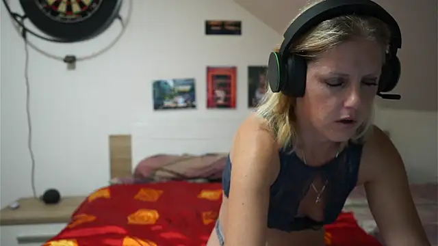 Moistdevil online show from 12, 10, 2025