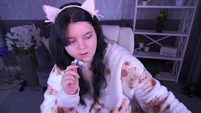 LittleShyy online show from 4, 3, 2026