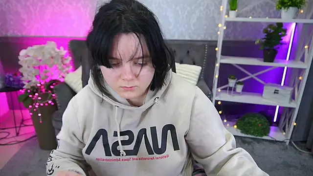 LittleShyy online show from 8, 2, 2026