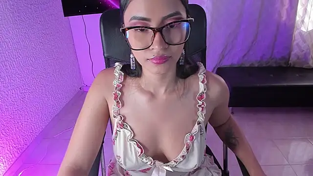 Snapshot of PaulinaBelushi chatting on 26, 5, 2026 PaulinaBelushi online show from 26, 5, 2026