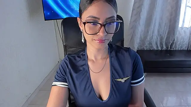 PaulinaBelushi online show from 18, 6, 2026