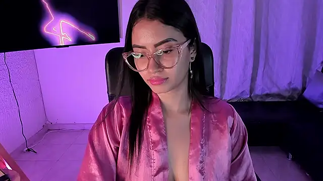 Snapshot of PaulinaBelushi chatting on 13, 2, 2025 PaulinaBelushi online show from 13, 2, 2025