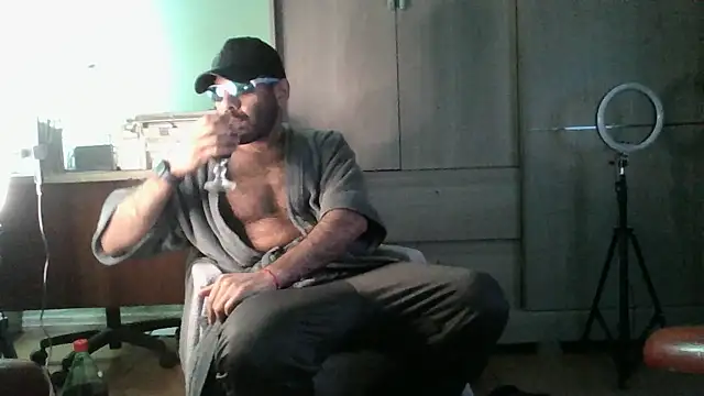Snapshot of MILITARS chatting on 25, 6, 2026 MILITARS online show from 25, 6, 2026