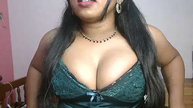 Dhiyapink online show from 18, 3, 2025