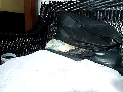 HungHawaiian808xh online show from 28, 2, 2025