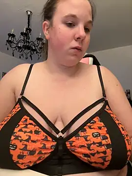 Snapshot of AureliaWinter chatting on 30, 10, 2025 AureliaWinter online show from 30, 10, 2025