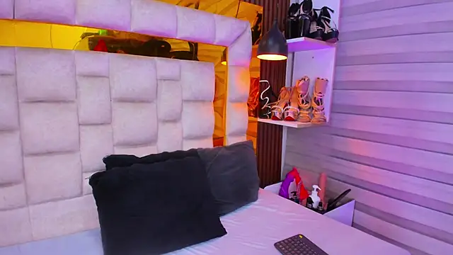 bigass monic online show from 5, 5, 2026