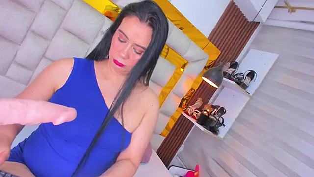 bigass monic online show from 15, 10, 2025