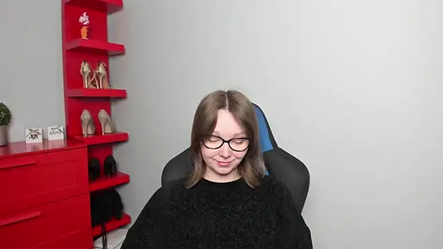 Cookie zoe online show from 13, 4, 2026