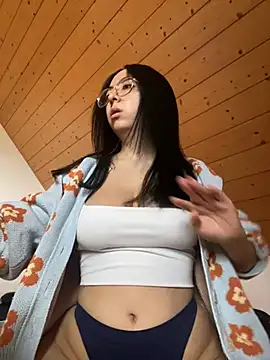 Snapshot of NattCastillo chatting on 7, 2, 2025 NattCastillo online show from 7, 2, 2025